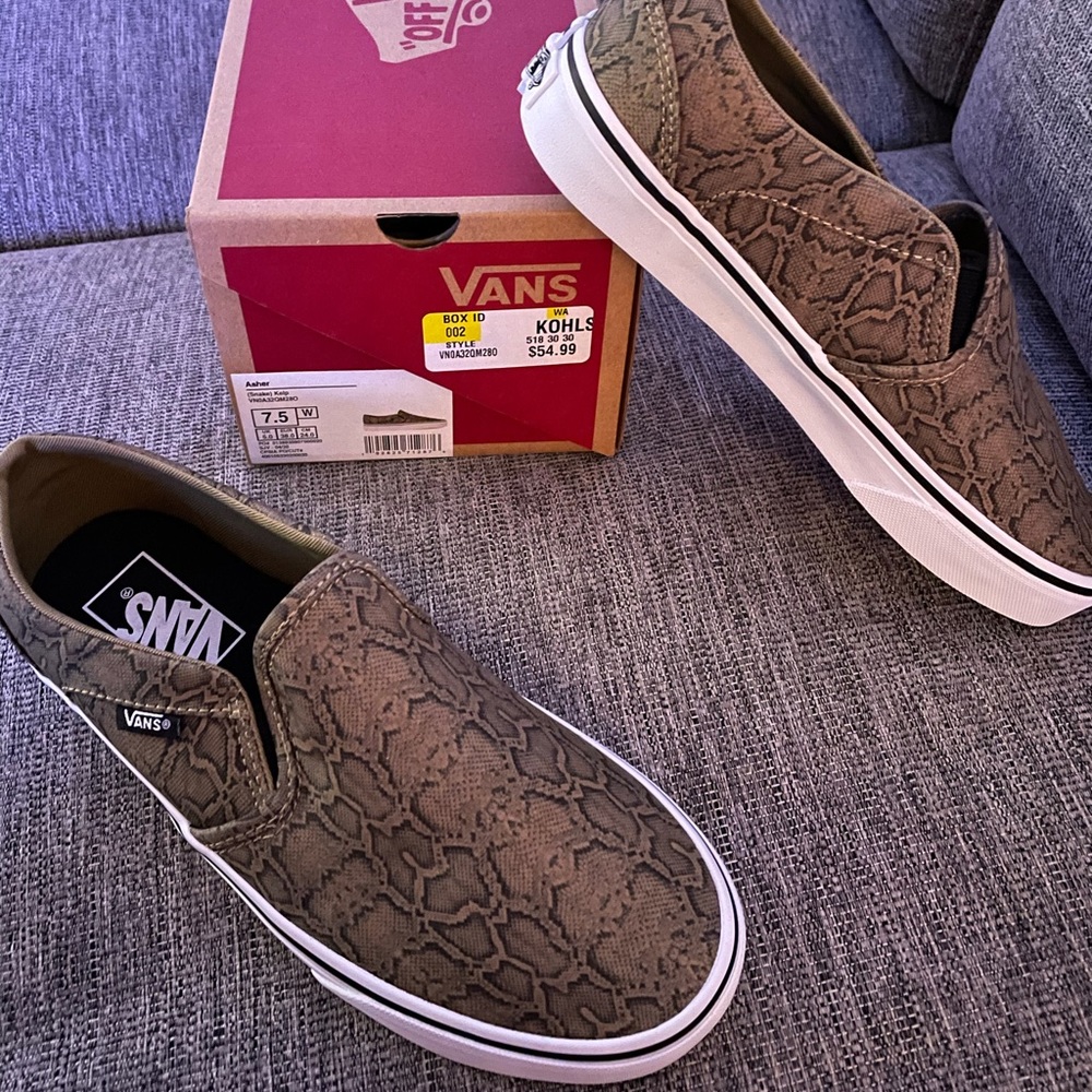 NWT Vans